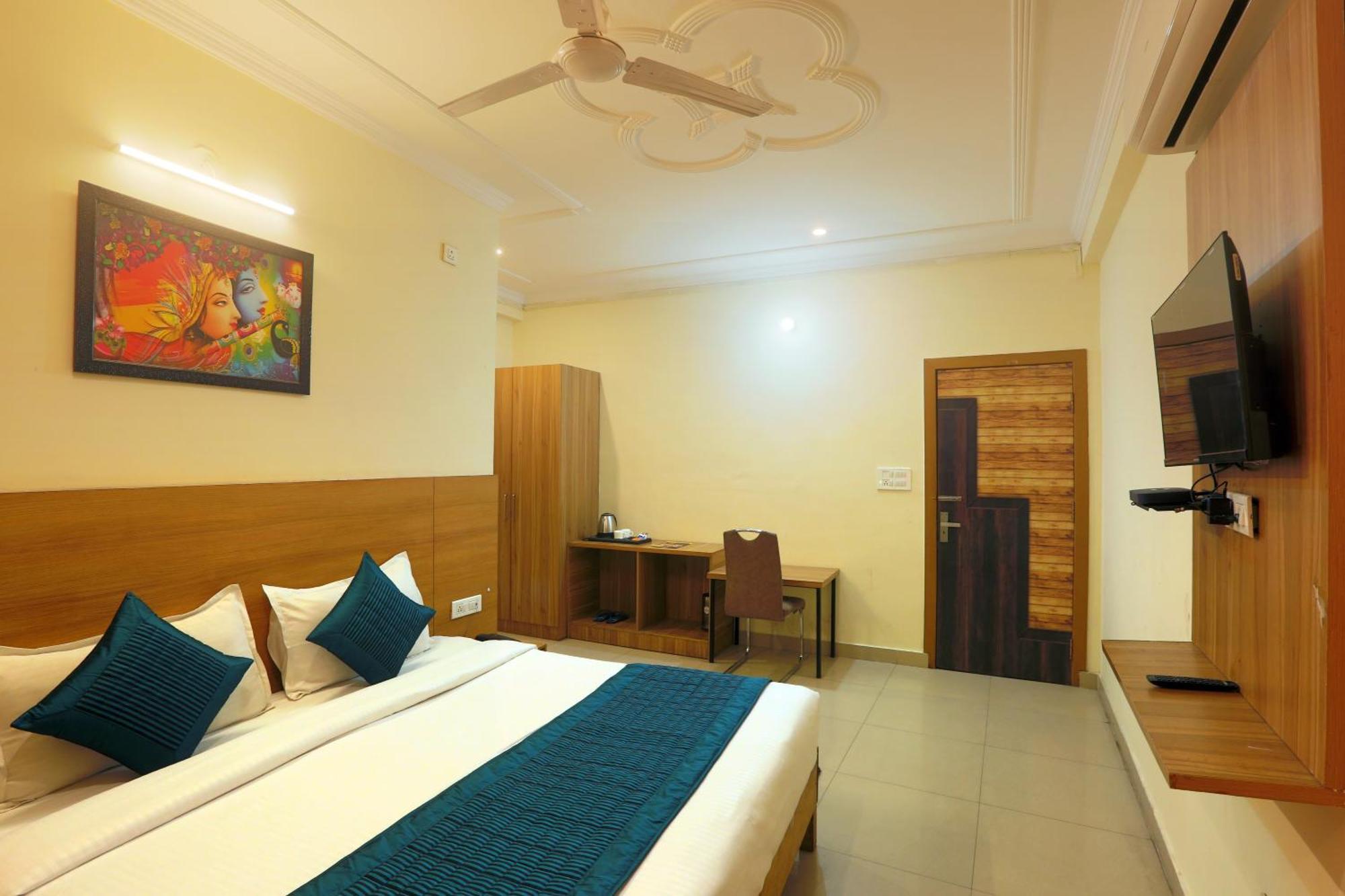 Hotel Lemon Suites & Banquet Noida Sector 62 Exterior foto